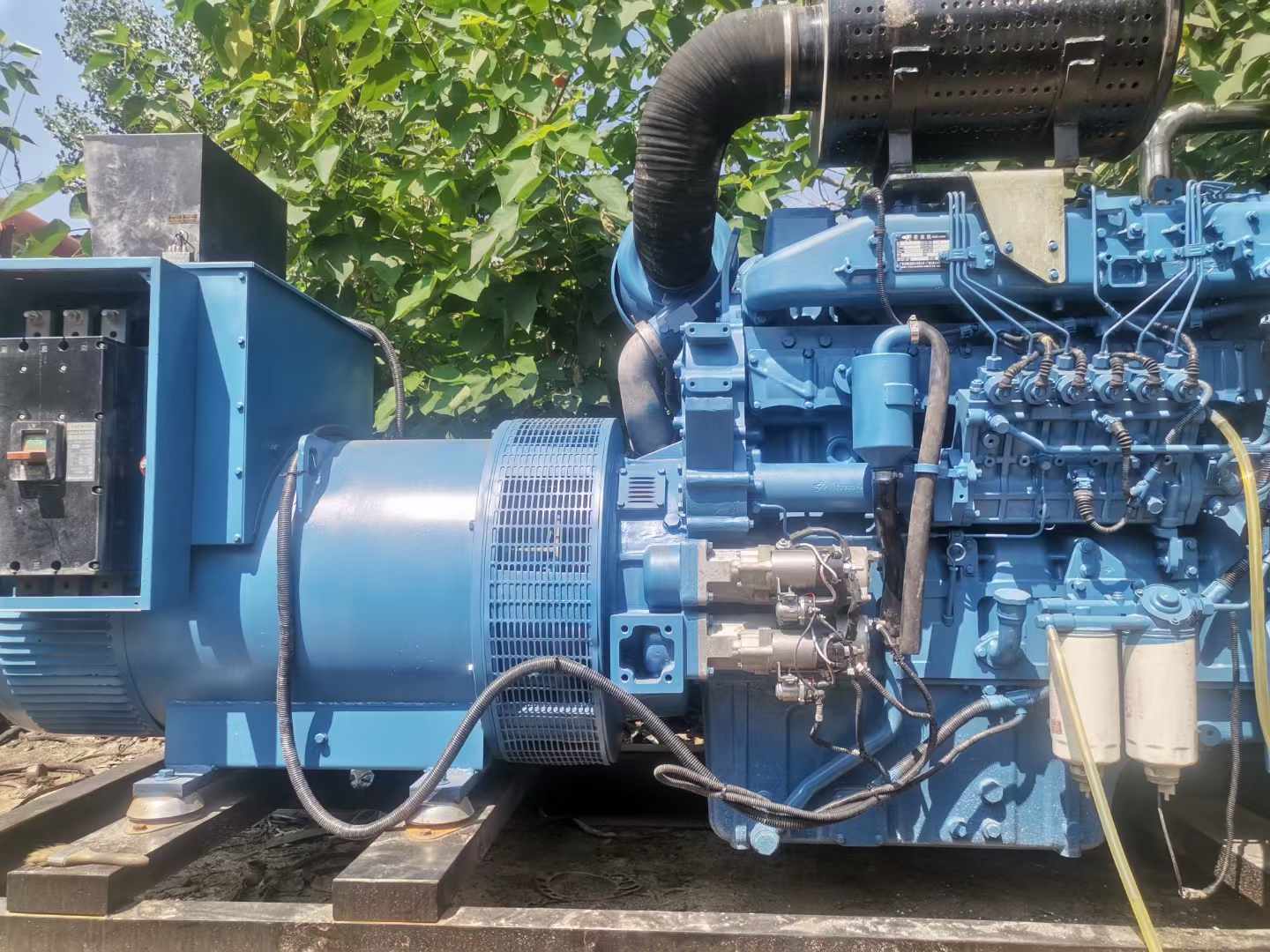 江山详细说明降低 800kW 柴油发电机输出电流波动的方法