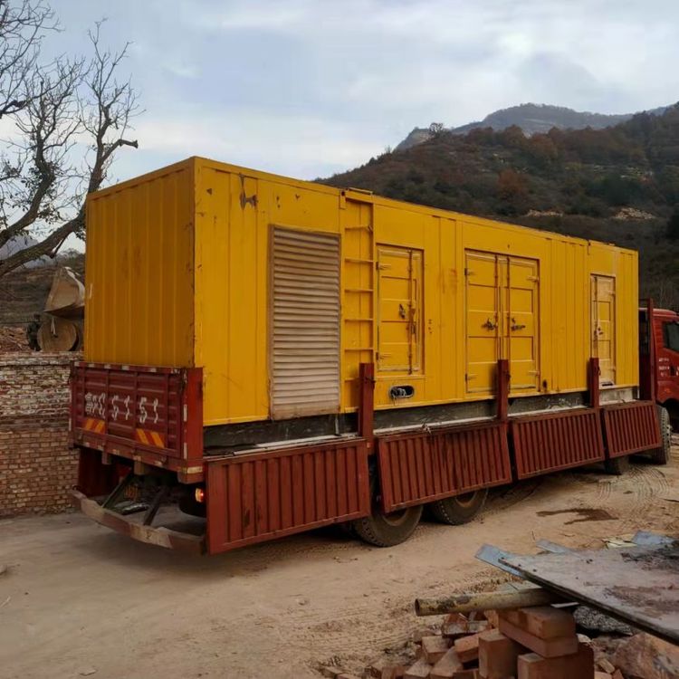 江山200kW 发电机组在带电阻性负载时，输出功率会受到哪些因素的影响？